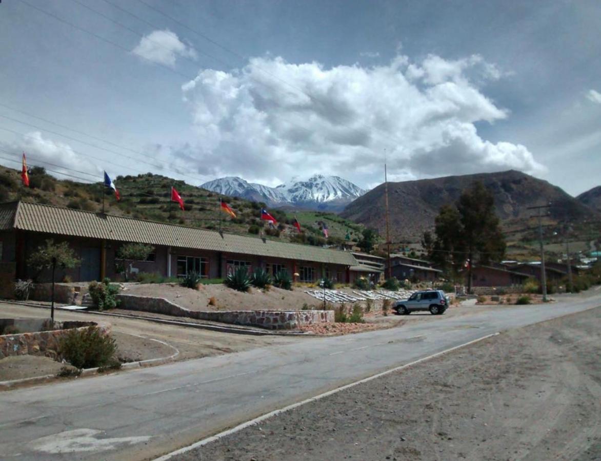 Hotel Las Vicunas Putre Buitenkant foto
